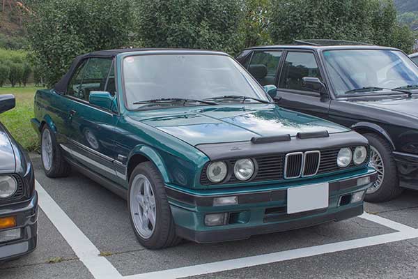 BMW E30 320iC